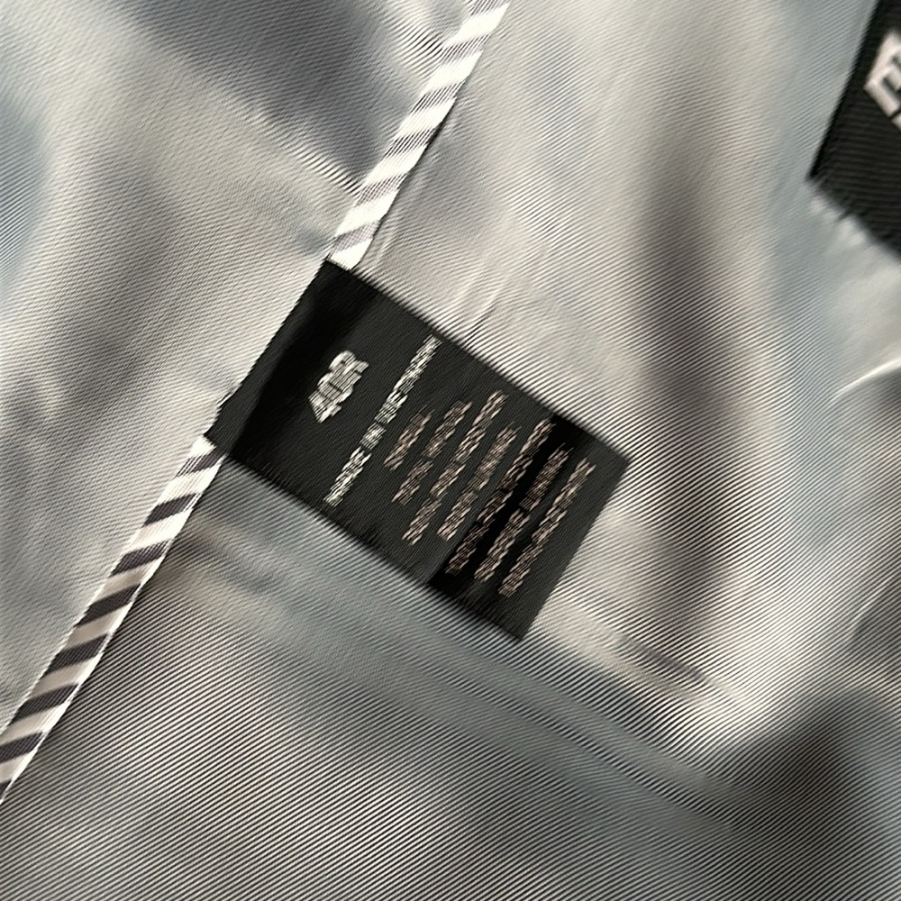 Express Light Gray 2 Button Blazer NWT 40R - Picture 9 of 13